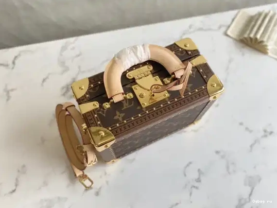 Vuitton Tresor Louis Valisette 0428